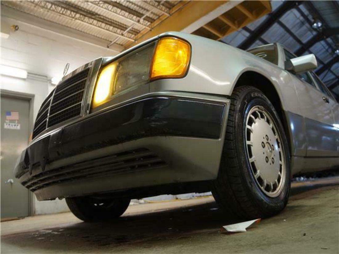 1991 Mercedes-Benz 300-Series 300E - photo 9