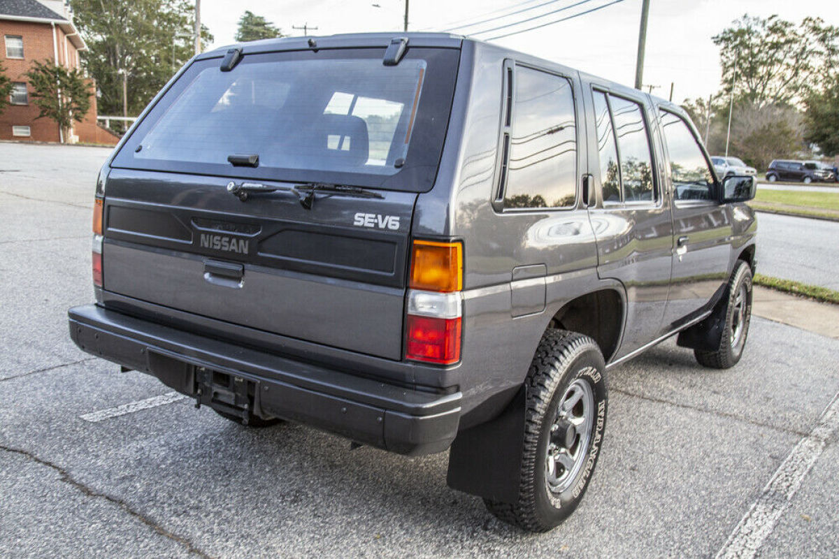 1990 Nissan Pathfinder SE 4x4 ONE OWNER LOW MILES! - photo 4