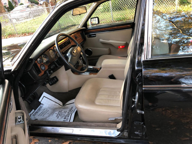 1986 Jaguar XJ6 Vanden Plas 13,000 miles! - photo 4