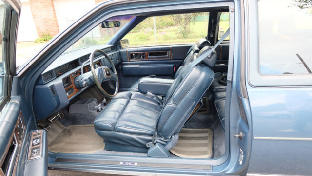 1986 Cadillac DeVille Coupe Deville with 23,000 miles! - photo 5