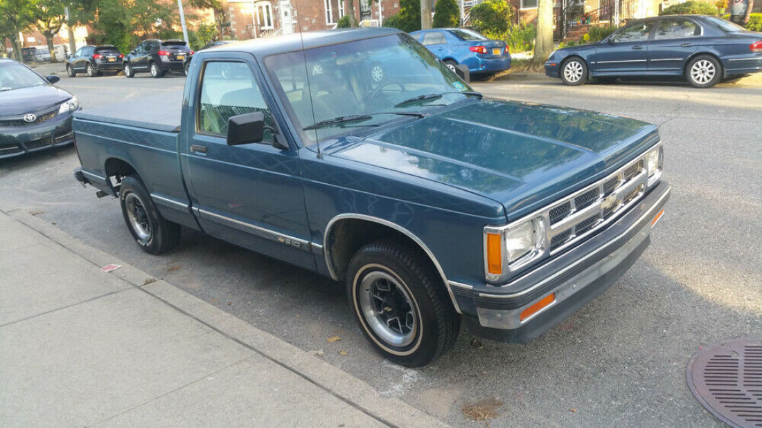 1993 Chevrolet S-10 Only 8,800 miles ONE OWNER! - photo 4