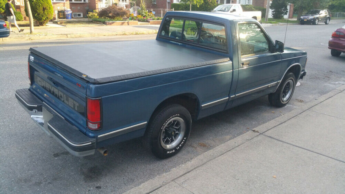1993 Chevrolet S-10 Only 8,800 miles ONE OWNER! - photo 5