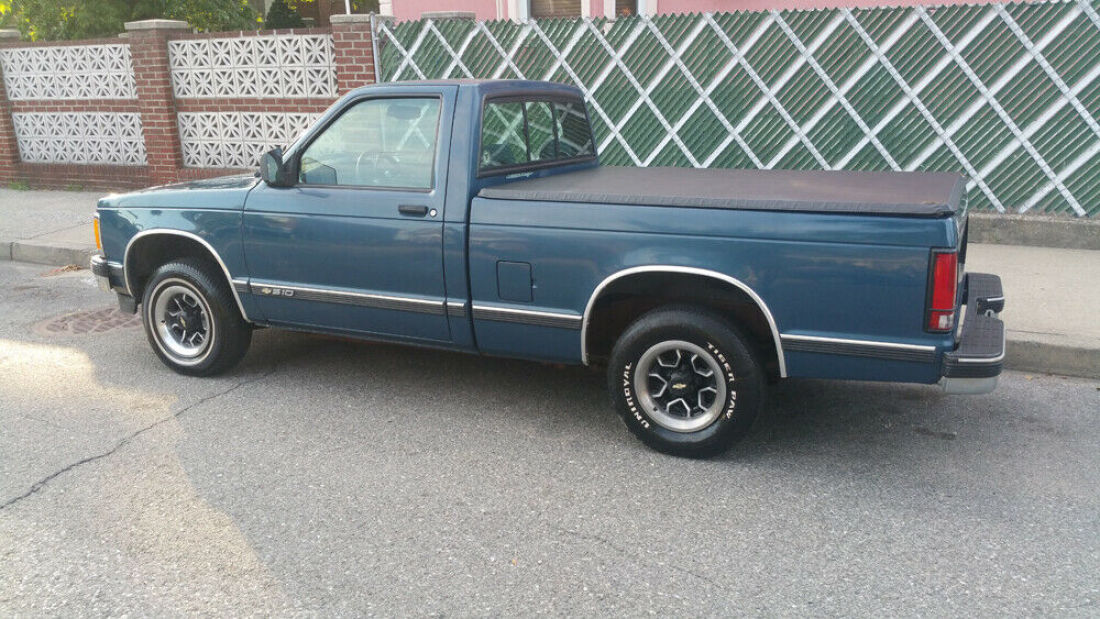 1993 Chevrolet S-10 Only 8,800 miles ONE OWNER! - photo 7