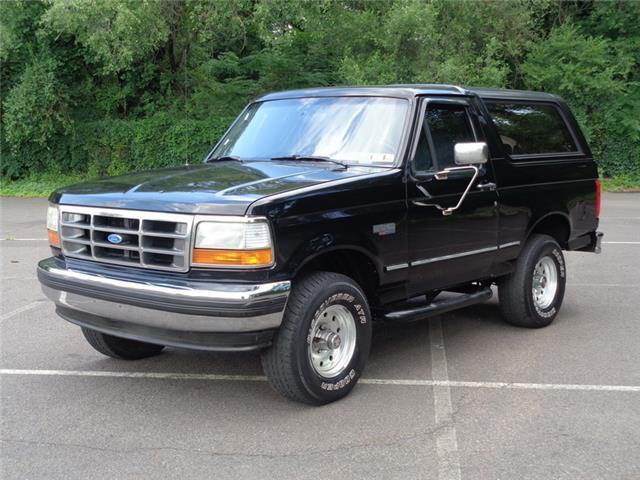 NO RESERVE OPTIONS WORK! VERY CLEAN! VERY SOLID! MAINTAINED WELL! 1994 Ford Bronco XLT 4WD 4X4 2ND OWNER! ICE COLD A/C!