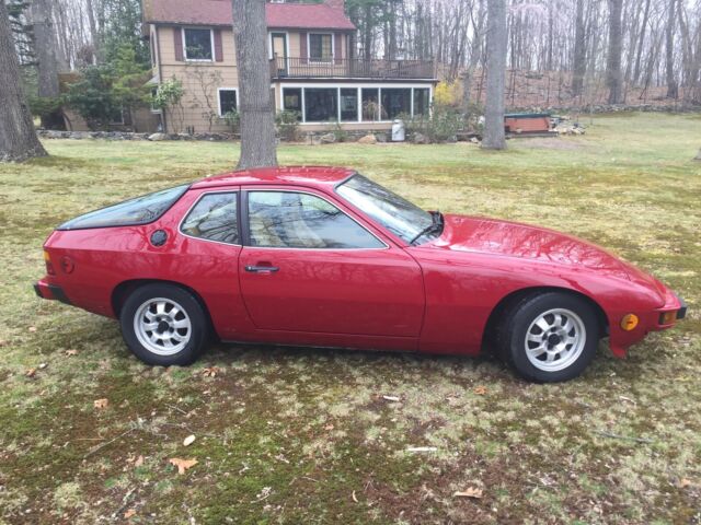 NO RESERVE! Porsche 924 two owner EXCELLENT CONDITION, Full Service History! 1978 Porsche 924