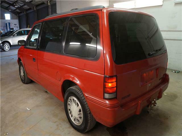 1992 Dodge Caravan ES - photo 3
