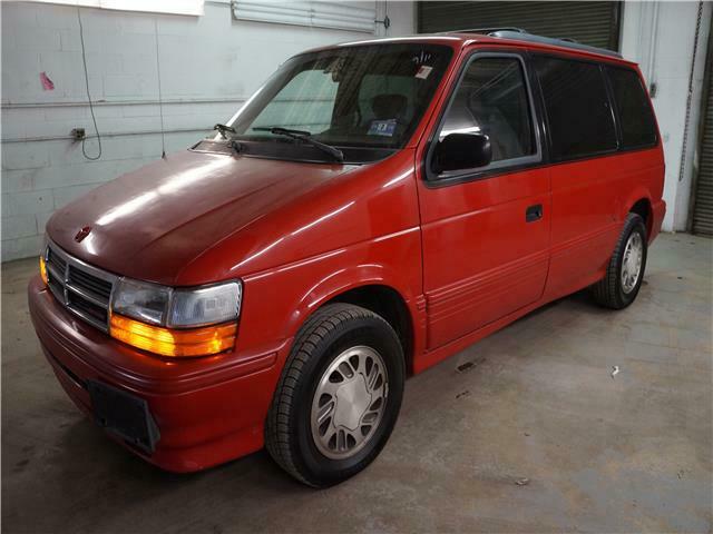1992 Dodge Caravan ES - photo 4
