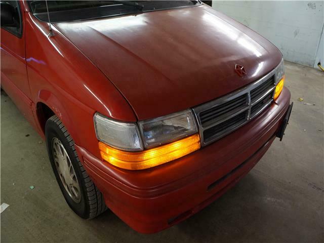 1992 Dodge Caravan ES - photo 5