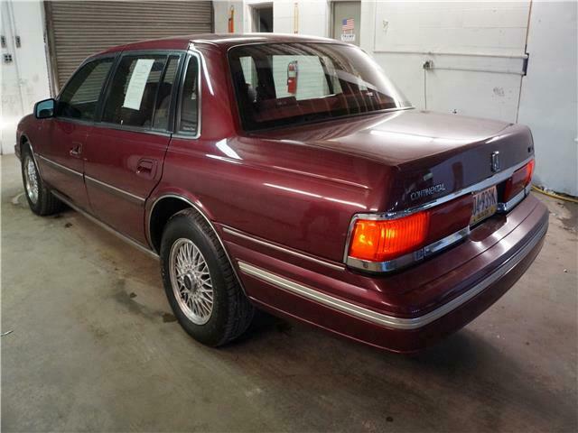 1993 Lincoln Continental Signature