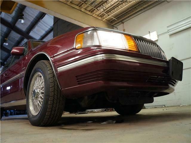 1993 Lincoln Continental Signature - photo 8