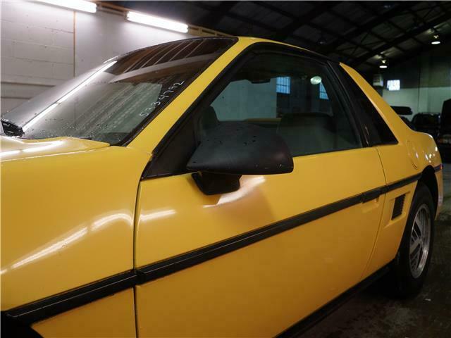 1988 Pontiac Fiero -- - photo 13