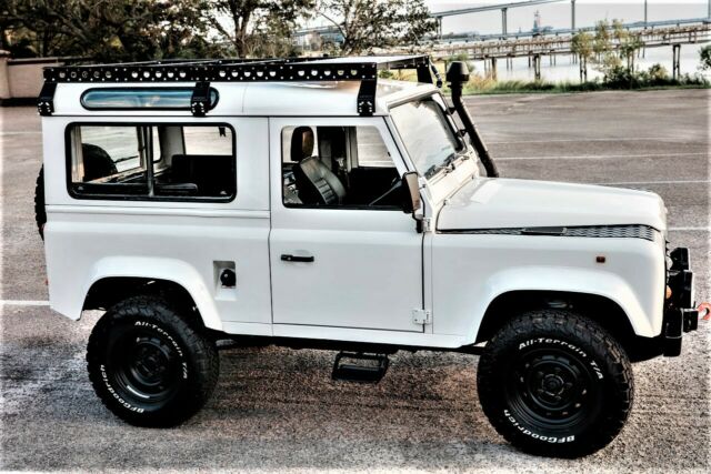 1993 Land Rover Defender STUNNING CONDITION - photo 2