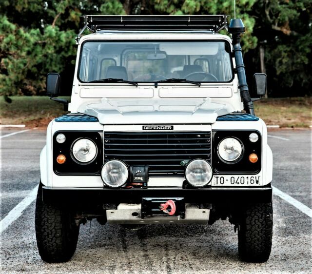 1993 Land Rover Defender STUNNING CONDITION - photo 6