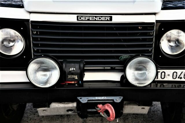 1993 Land Rover Defender STUNNING CONDITION - photo 8