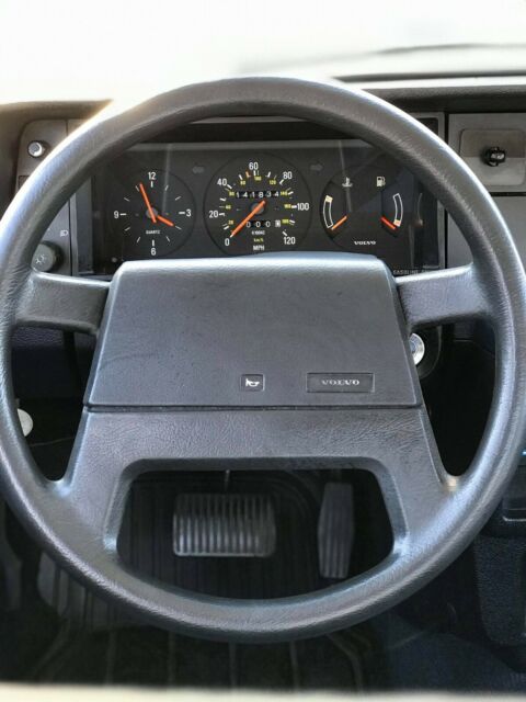 1989 Volvo 240 DL - photo 13