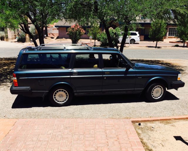 NO RESERVE! THE NICEST 240 WAGON FOR SALE IN THE COUNTRY! 5-SPEED MANUAL TOO!!! 1989 Volvo 240