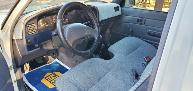 1989 Toyota Pickup - photo 11