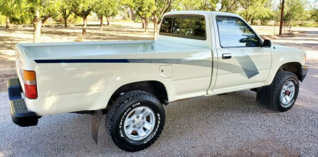 1989 Toyota Pickup - photo 5