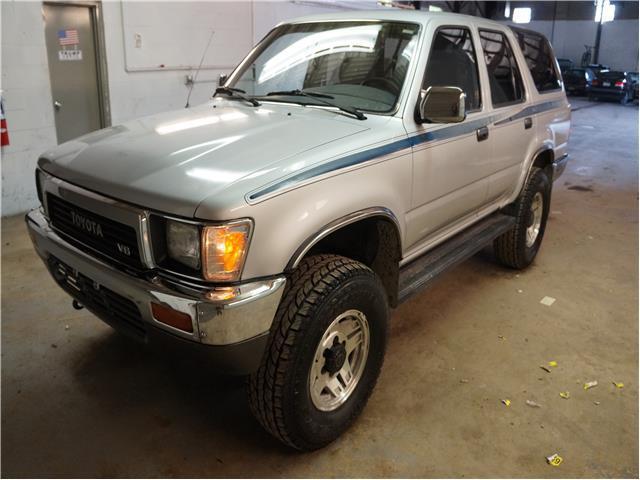 NO RESERVE - TOYOTA - ONE OWNER - 4 RUNNER - CLEAN - 4X4 - SR5 - NEW TIRES - V6 1990 Toyota 4Runner --