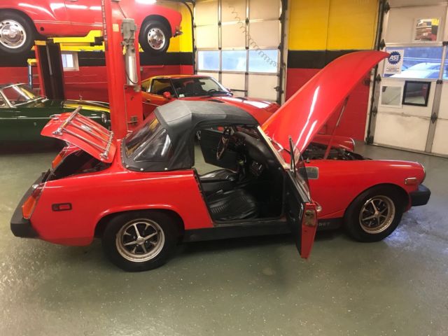 NO RESERVE !!! Very nice little baby !!! 1976 MG Midget Convertible