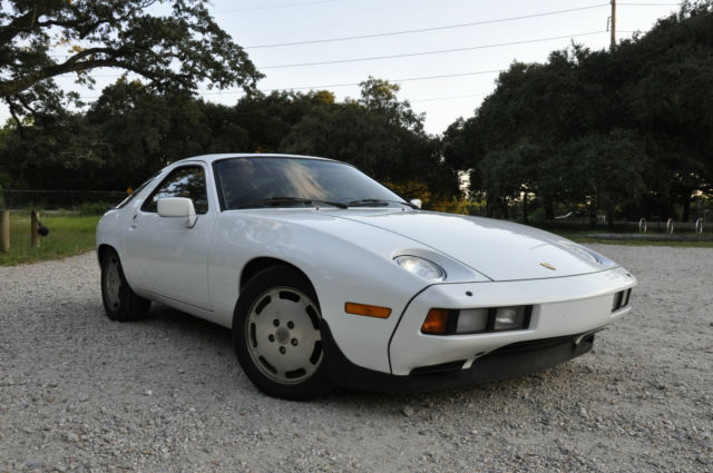 1983 Porsche 928 S - photo 2