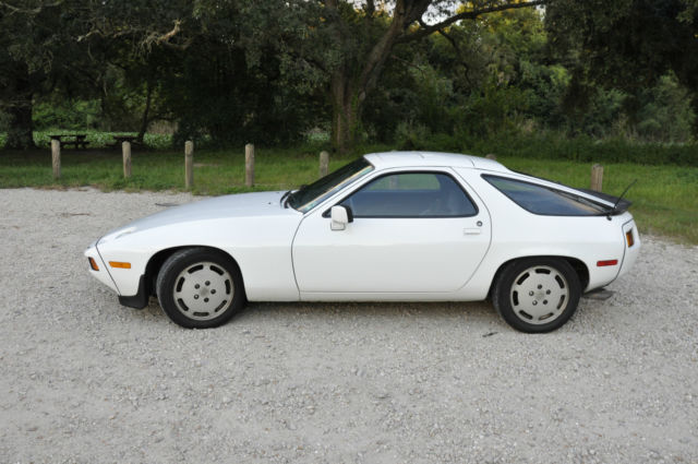 1983 Porsche 928 S - photo 4