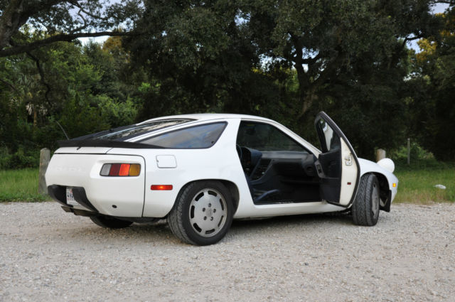 1983 Porsche 928 S - photo 8