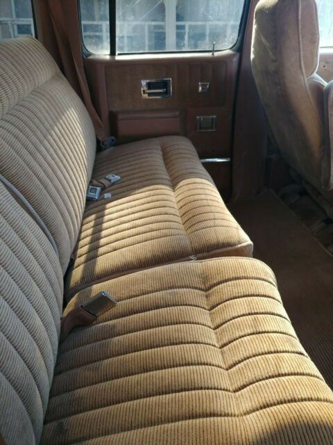 1989 Chevrolet Suburban - photo 8