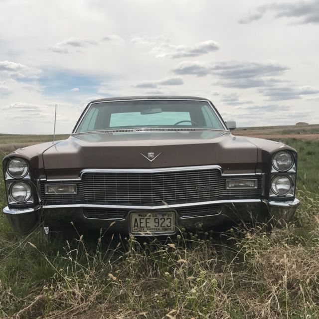 1968 Cadillac DeVille Sedan - photo 2