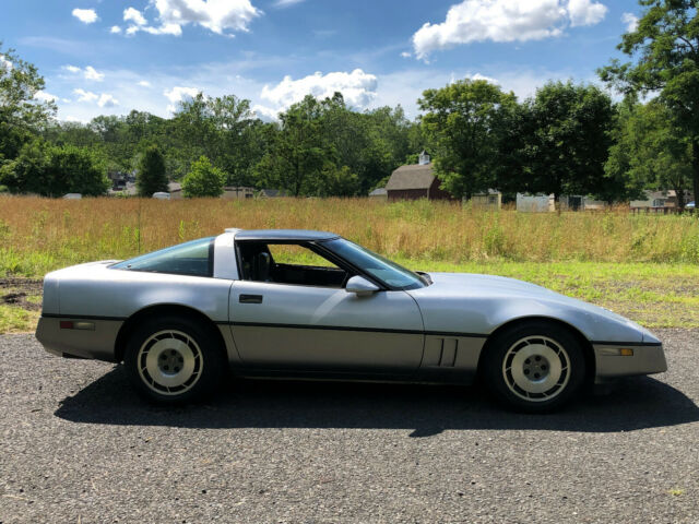 1987 Chevrolet Corvette 2-Door Targa-Top - photo 2