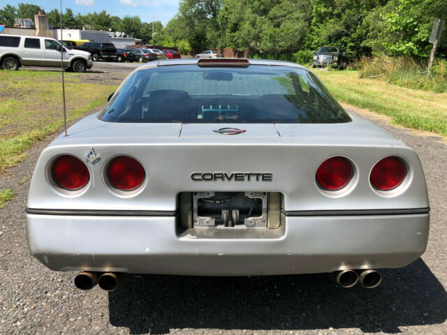 1987 Chevrolet Corvette 2-Door Targa-Top - photo 4