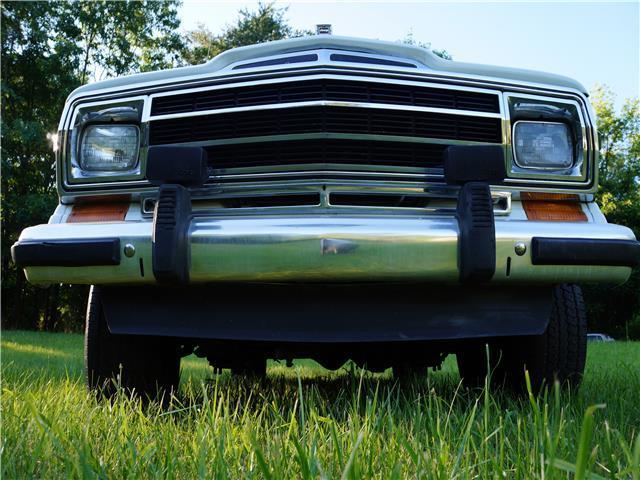 1991 Jeep Wagoneer -- - photo 9