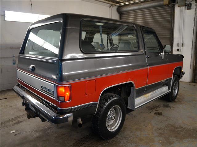 1991 Chevrolet Other Pickups -- - photo 2