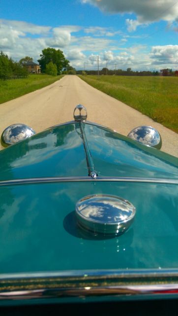 1931 Ford Model A Deluxe Roadster - photo 13