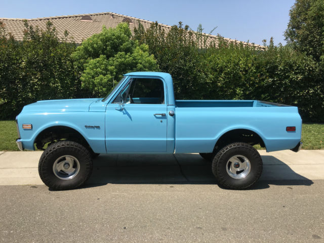 **NO RUST** 1972 Blue Chevy 1/2 ton fleet side 4x4 Short Bed 1972 Chevrolet C-10 C-10 Custom Fleet Side Short Bed