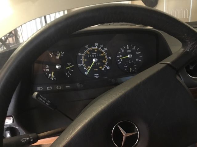 1982 Mercedes-Benz 300-Series Wood - photo 7