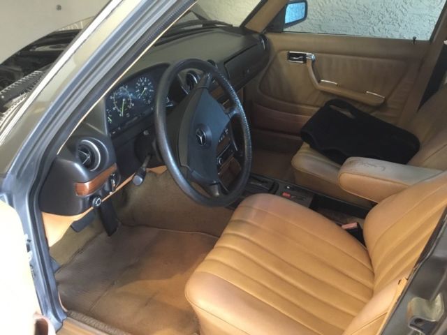 1982 Mercedes-Benz 300-Series Wood - photo 8