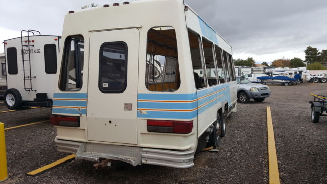 1989 Ford E-Series Van Custom Cutaway Van 2-Door - photo 2