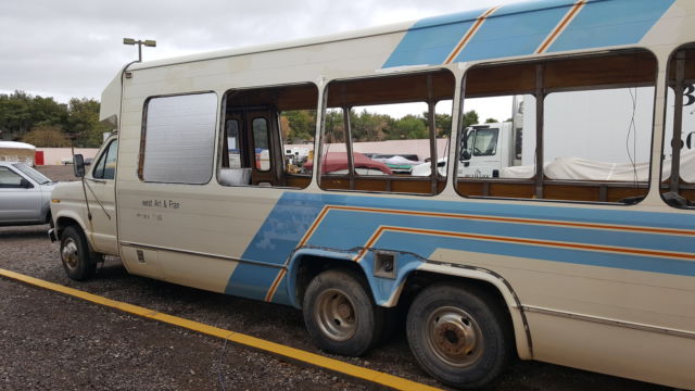 1989 Ford E-Series Van Custom Cutaway Van 2-Door - photo 3
