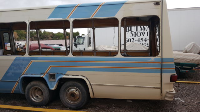 1989 Ford E-Series Van Custom Cutaway Van 2-Door - photo 4
