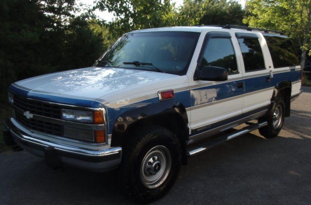 1993 Chevrolet Suburban - photo 4