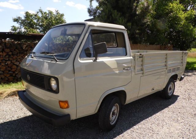 Nostalgic color VW PICK UP 1980 Volkswagen Bus/Vanagon PICKUP