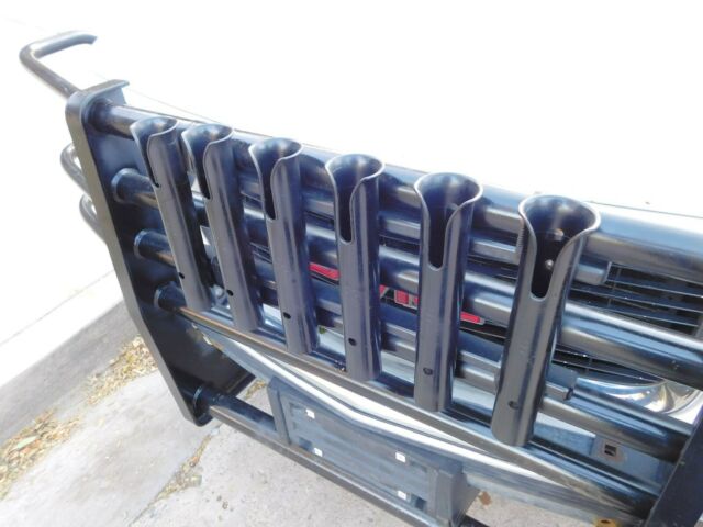 1994 Chevrolet Suburban SLE, Cloth,350,4x4,2500 - photo 3