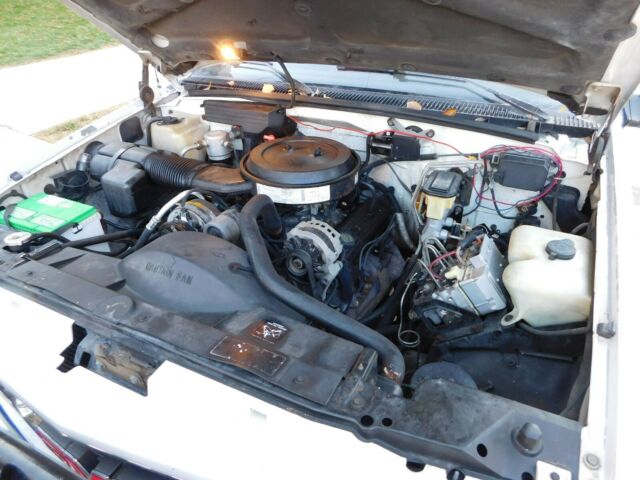 1994 Chevrolet Suburban SLE, Cloth,350,4x4,2500 - photo 4