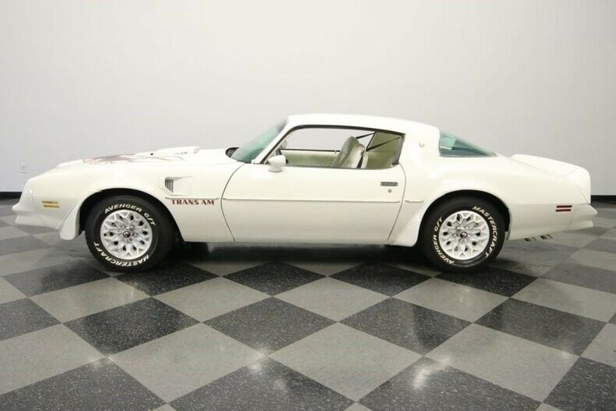 1977 Pontiac Firebird Trans Am - photo 8