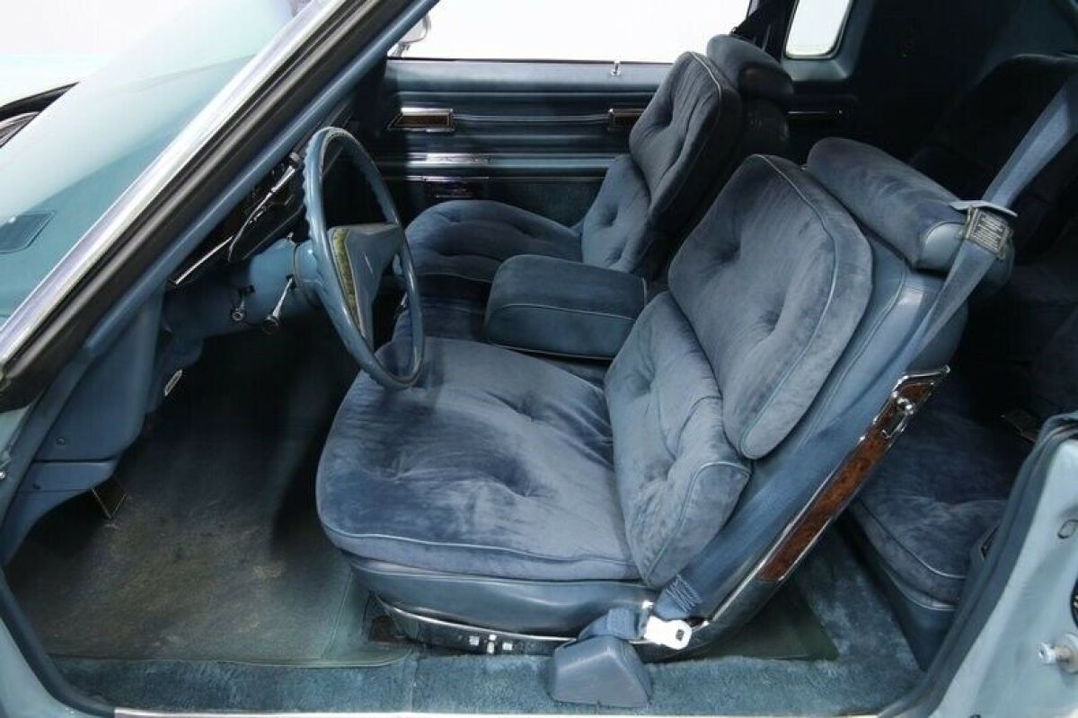 1975 Oldsmobile Toronado Brougham - photo 5