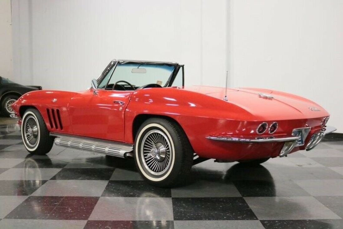 1965 Chevrolet Corvette Convertible - photo 10