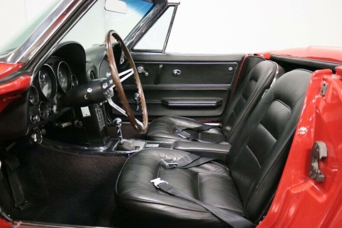 1965 Chevrolet Corvette Convertible - photo 5