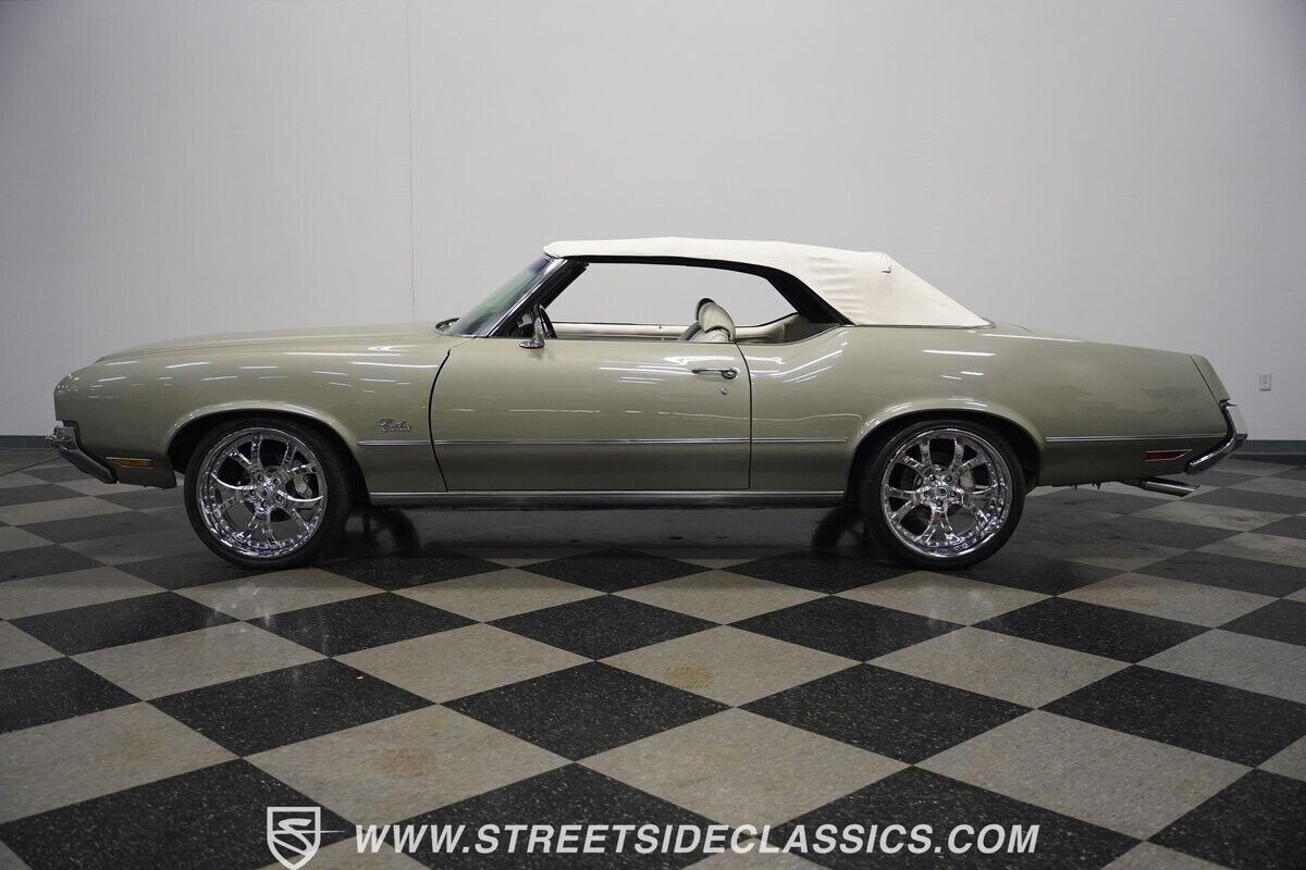 1972 Oldsmobile Cutlass Supreme Convertible - photo 3