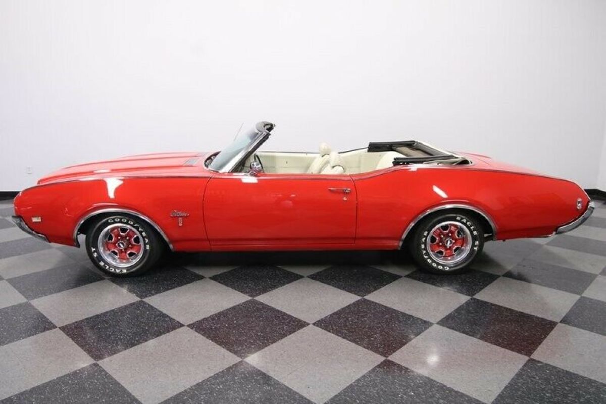 1969 Oldsmobile Cutlass S Convertible - photo 3